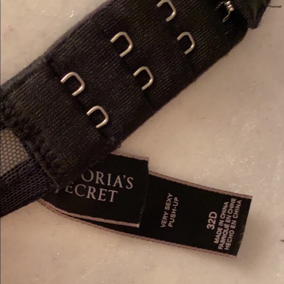 Victoria’s Secret bra - Picture 4 of 4